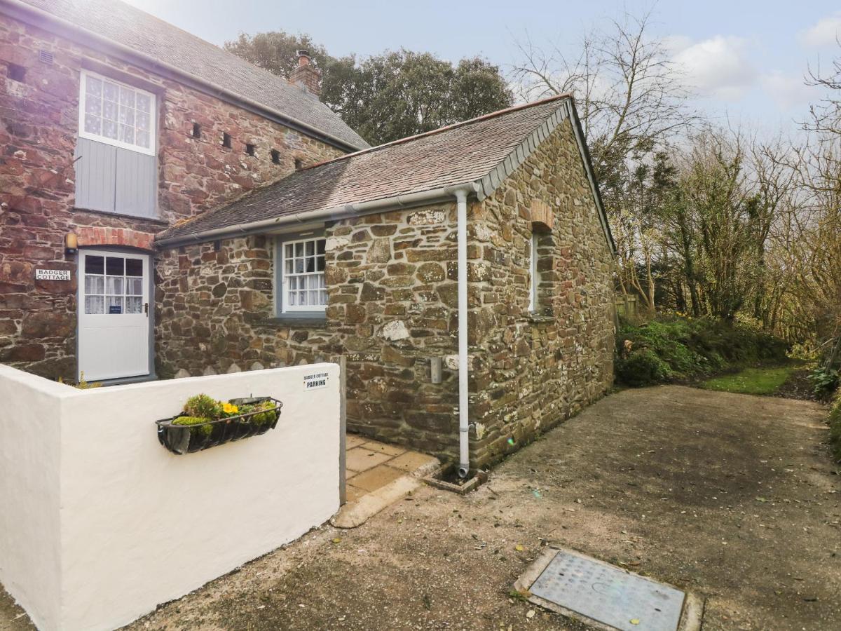 Badger Cottage Mawgan Exteriör bild