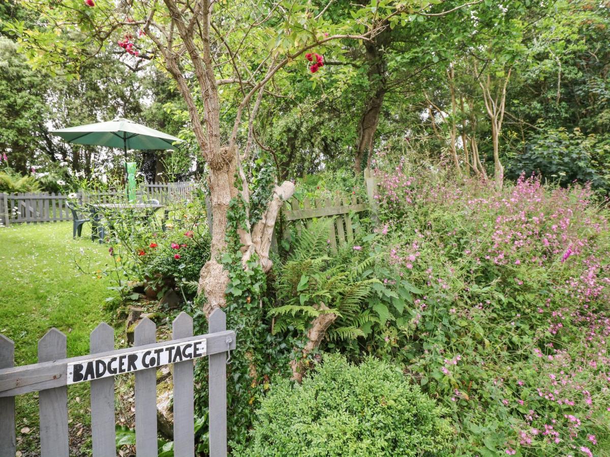Badger Cottage Mawgan Exteriör bild