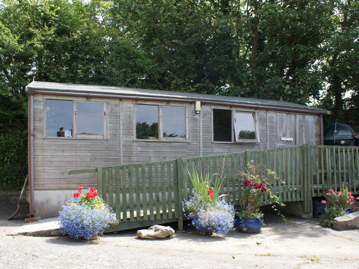 Badger Cottage Mawgan Exteriör bild